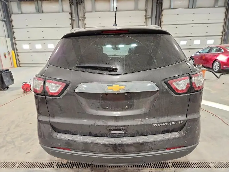 2015 CHEVROLET TRAVERSE LT  