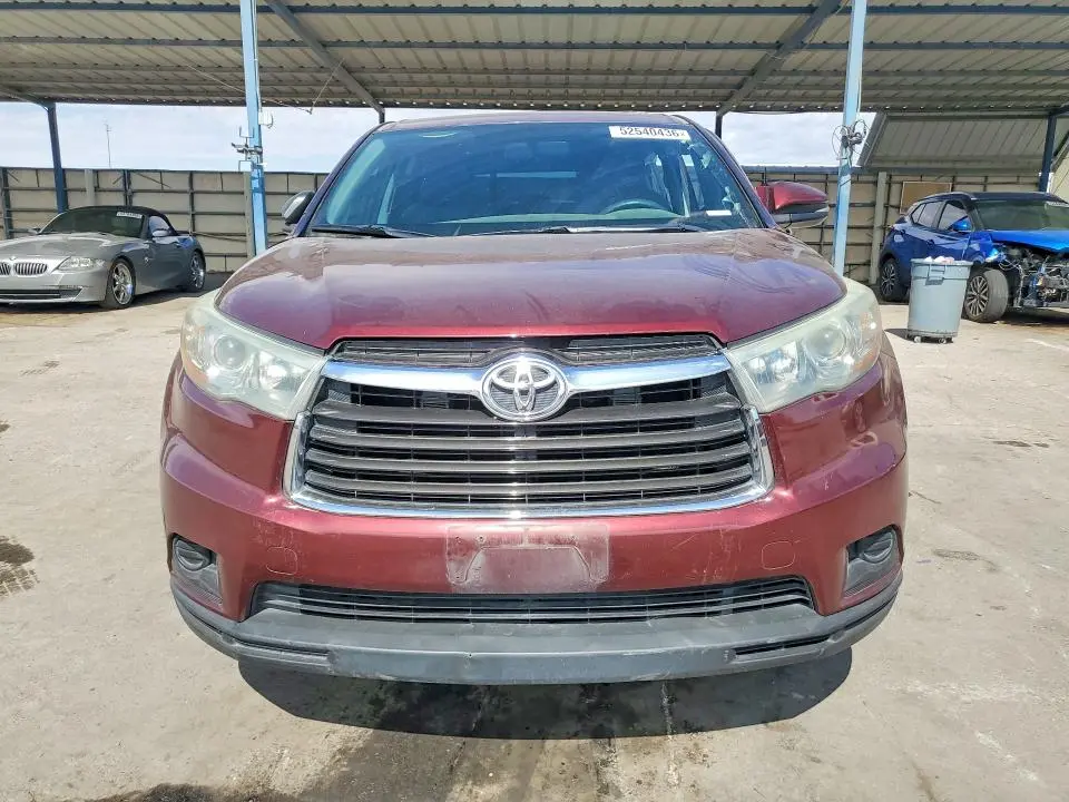 2016 TOYOTA HIGHLANDER LE  