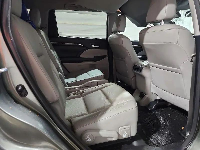 2015 TOYOTA HIGHLANDER LIMITED  