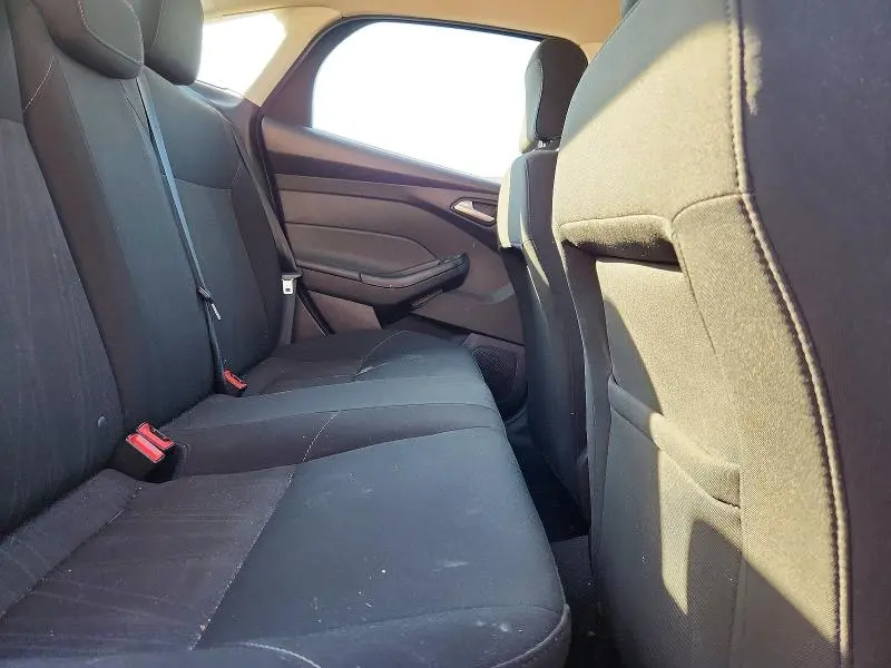 2018 FORD FOCUS SE  