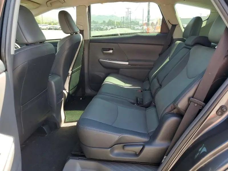 2014 TOYOTA PRIUS V FIVE  