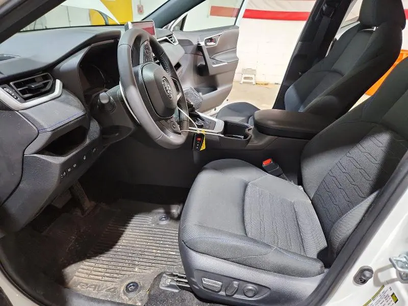 2024 TOYOTA RAV4 SE  