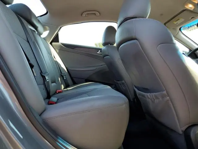 2012 HYUNDAI SONATA SE  