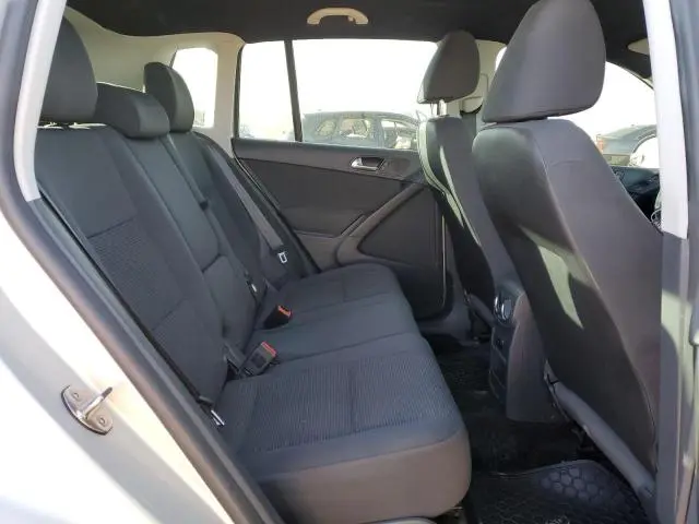 2013 VOLKSWAGEN TIGUAN S  