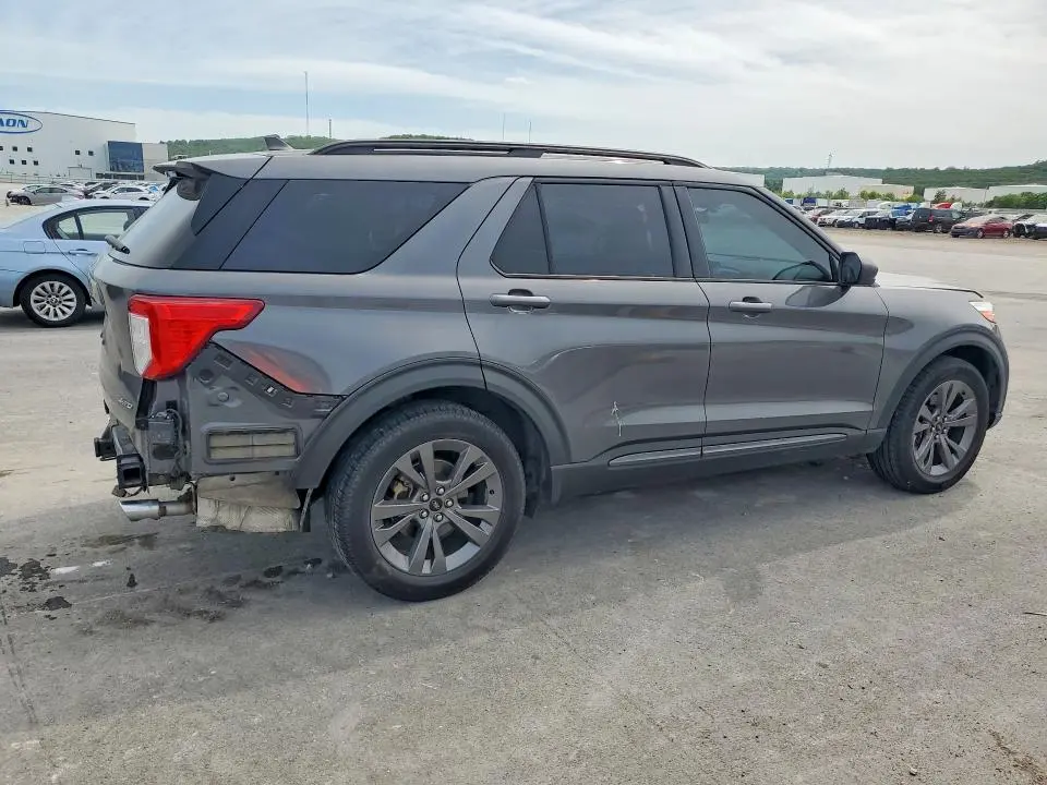 2021 FORD EXPLORER XLT  