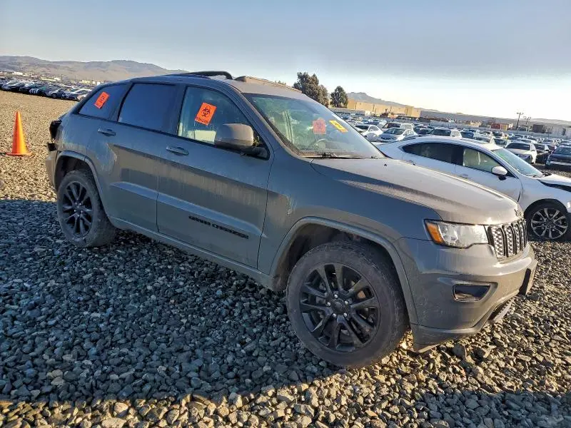 2019 JEEP GRAND CHEROKEE LAREDO  