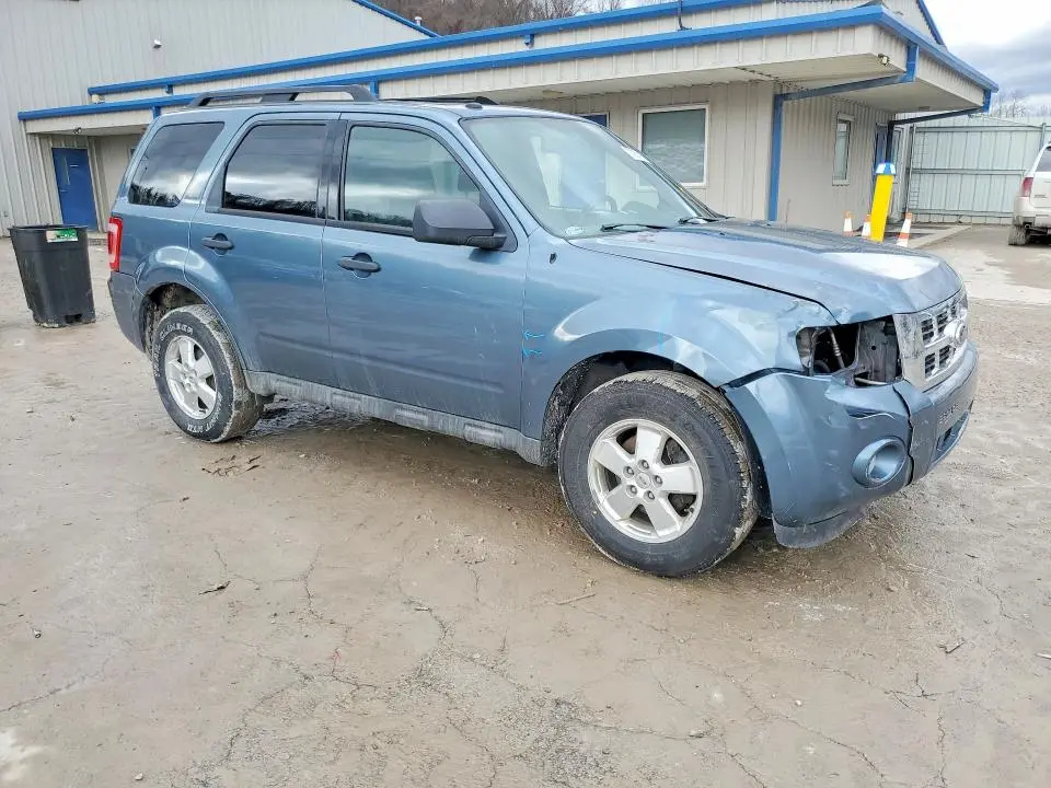 2010 FORD ESCAPE XLT  