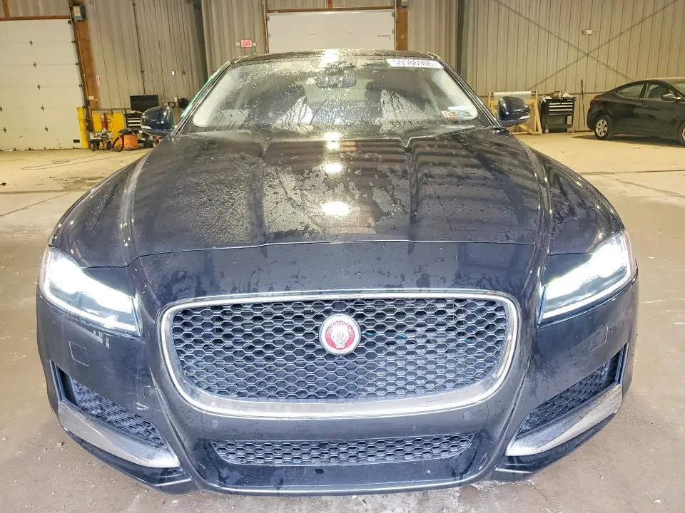 2020 JAGUAR XF PREMIUM  