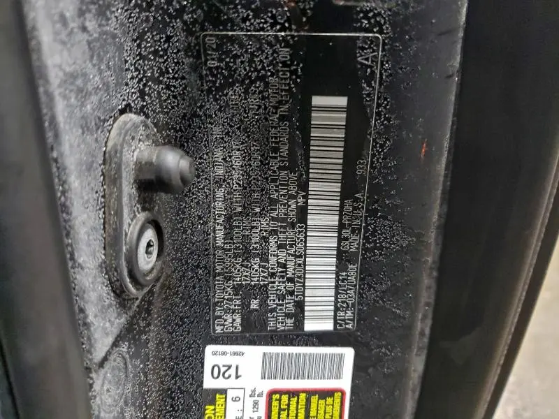 2020 TOYOTA SIENNA XLE  