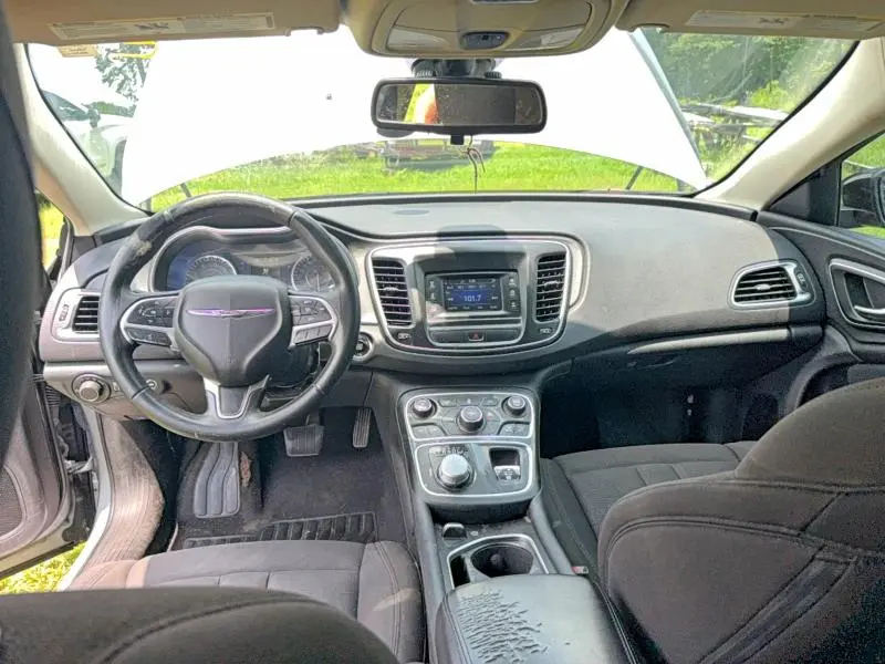 2017 CHRYSLER 200 LX  