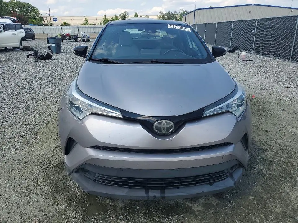 2019 TOYOTA C-HR XLE  