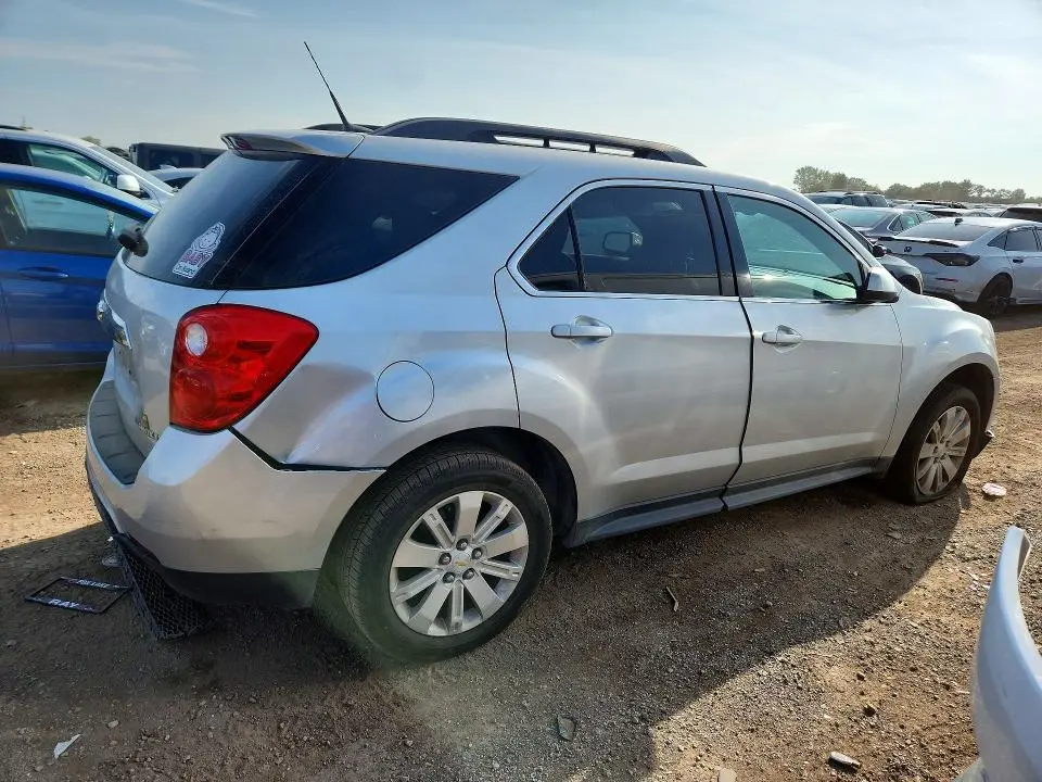 2010 CHEVROLET EQUINOX LT  