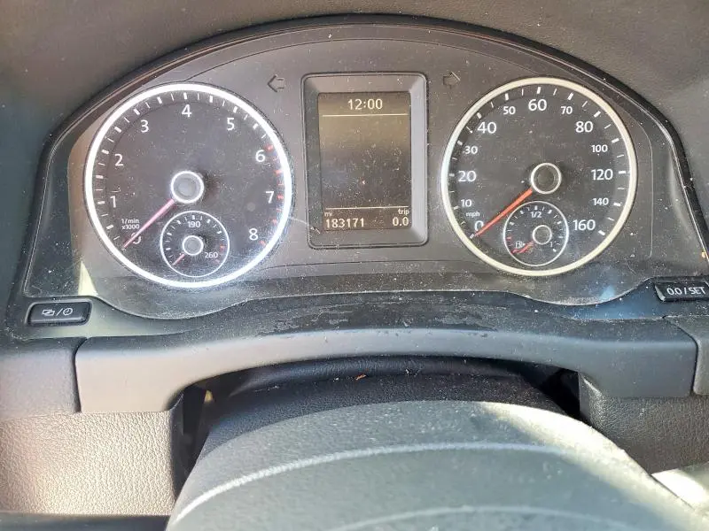 2013 VOLKSWAGEN TIGUAN S  