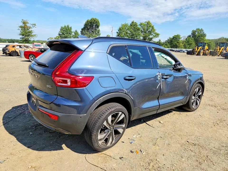2026 VOLVO XC40 ULTRA  