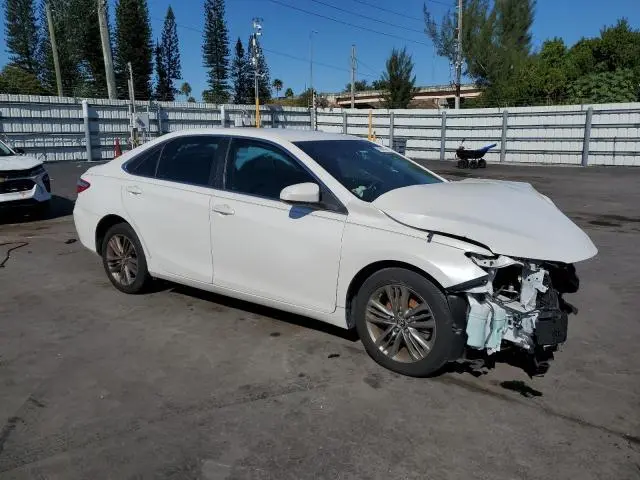 2016 TOYOTA CAMRY LE  