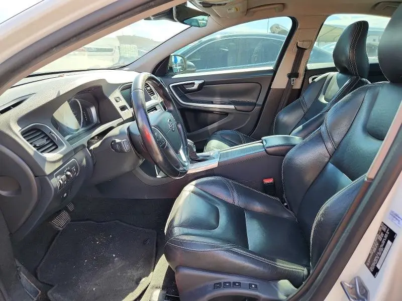 2017 VOLVO S60   
