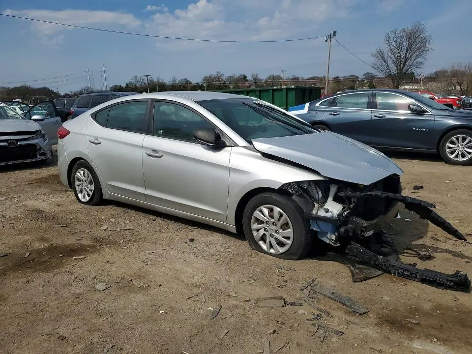 2018 HYUNDAI ELANTRA SE  
