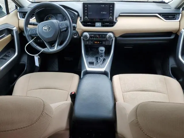 2019 TOYOTA RAV4 XLE