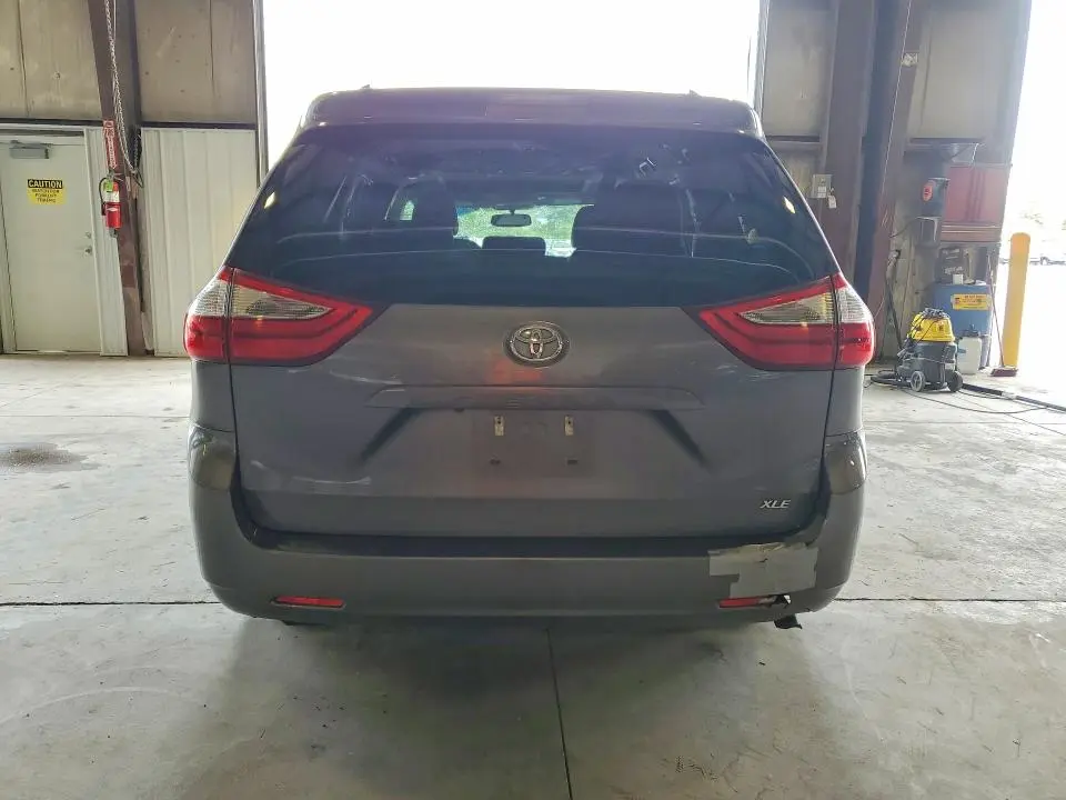 2017 TOYOTA SIENNA XLE 8-PASSENGER  