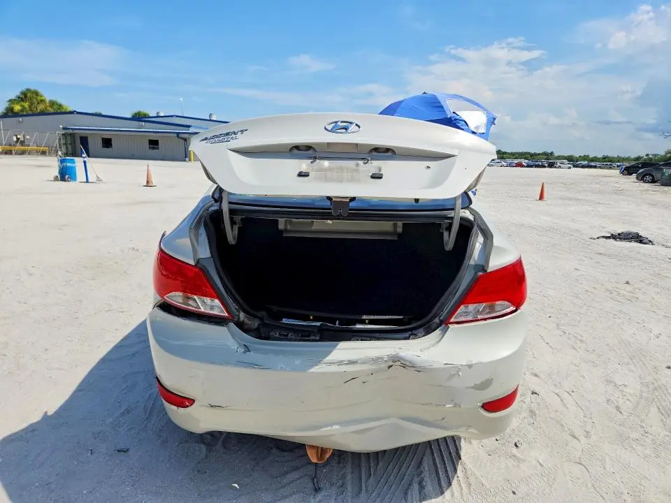 2016 HYUNDAI ACCENT SE  