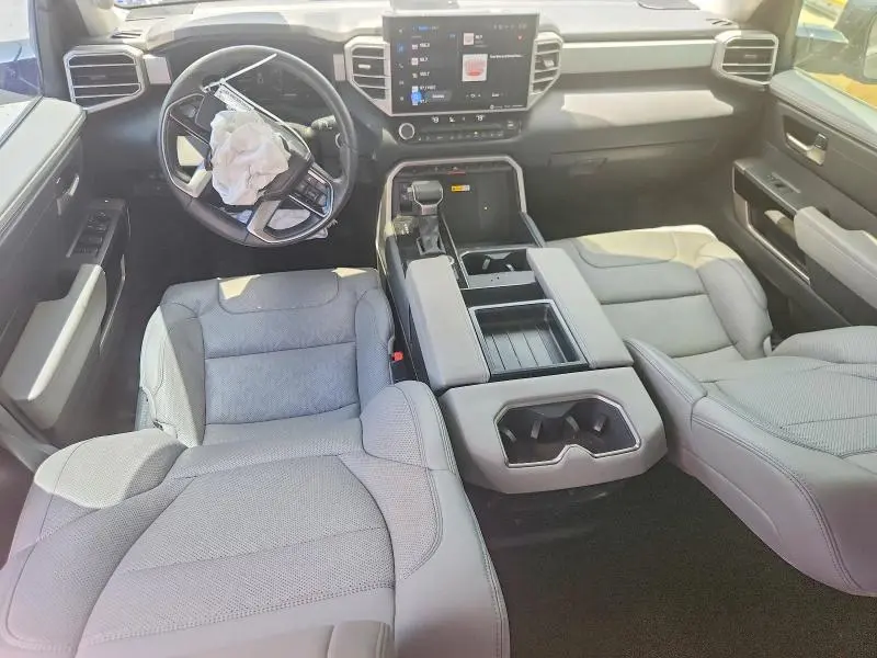 2024 TOYOTA TUNDRA CREWMAX LIMITED  