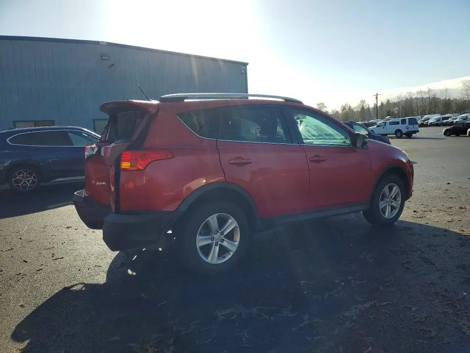 2013 TOYOTA RAV4 XLE  