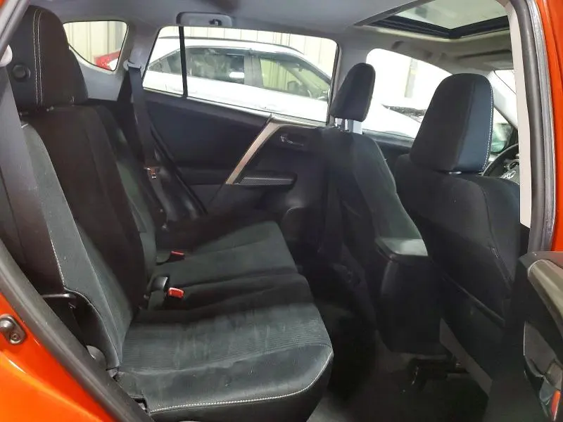 2015 TOYOTA RAV4 XLE  