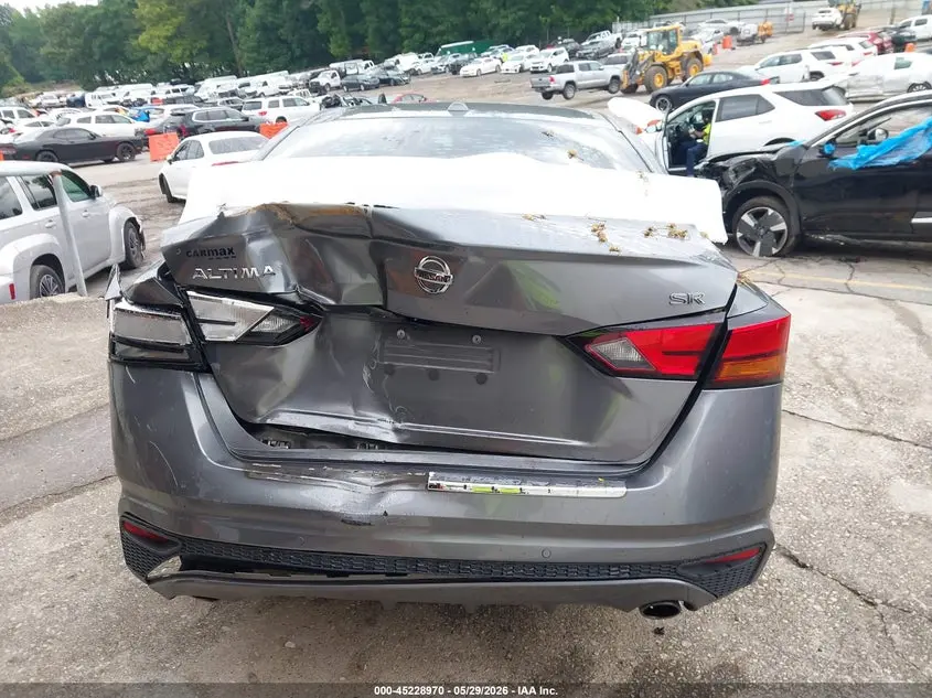 2021 NISSAN ALTIMA SR FWD