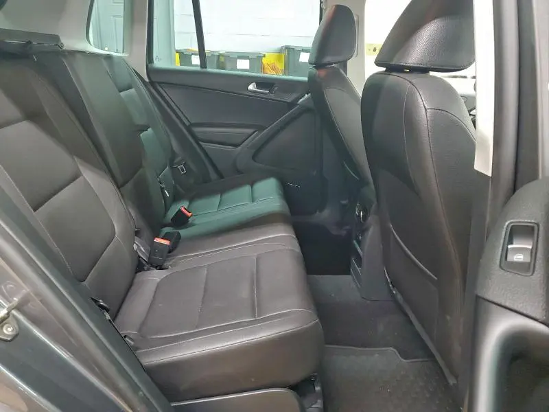 2015 VOLKSWAGEN TIGUAN S  