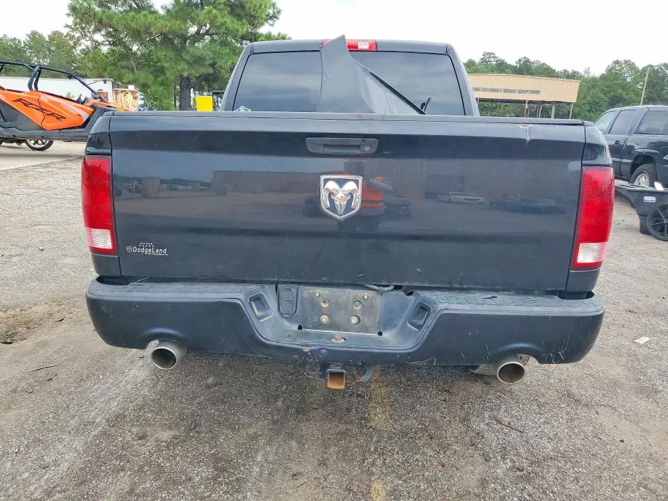 2016 RAM 1500 ST  
