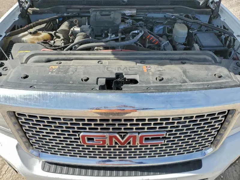 2015 GMC SIERRA K2500 DENALI  
