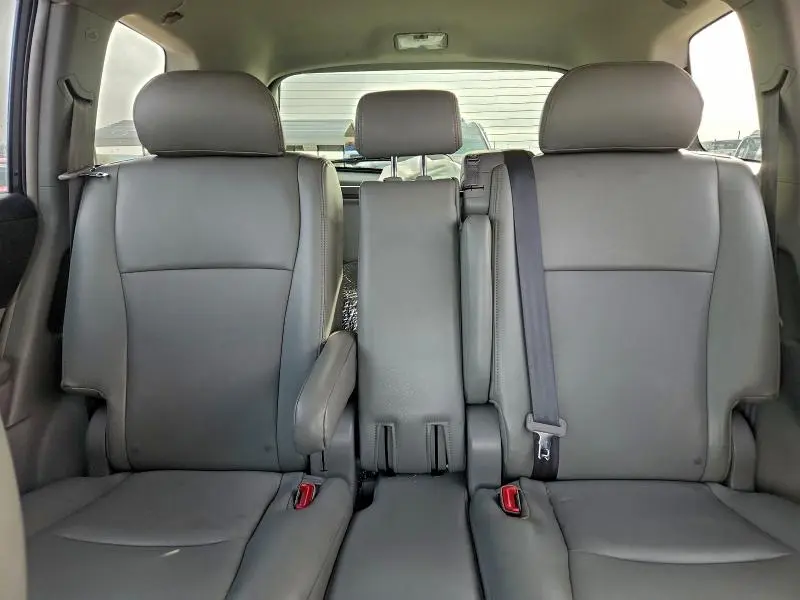 2010 TOYOTA HIGHLANDER   