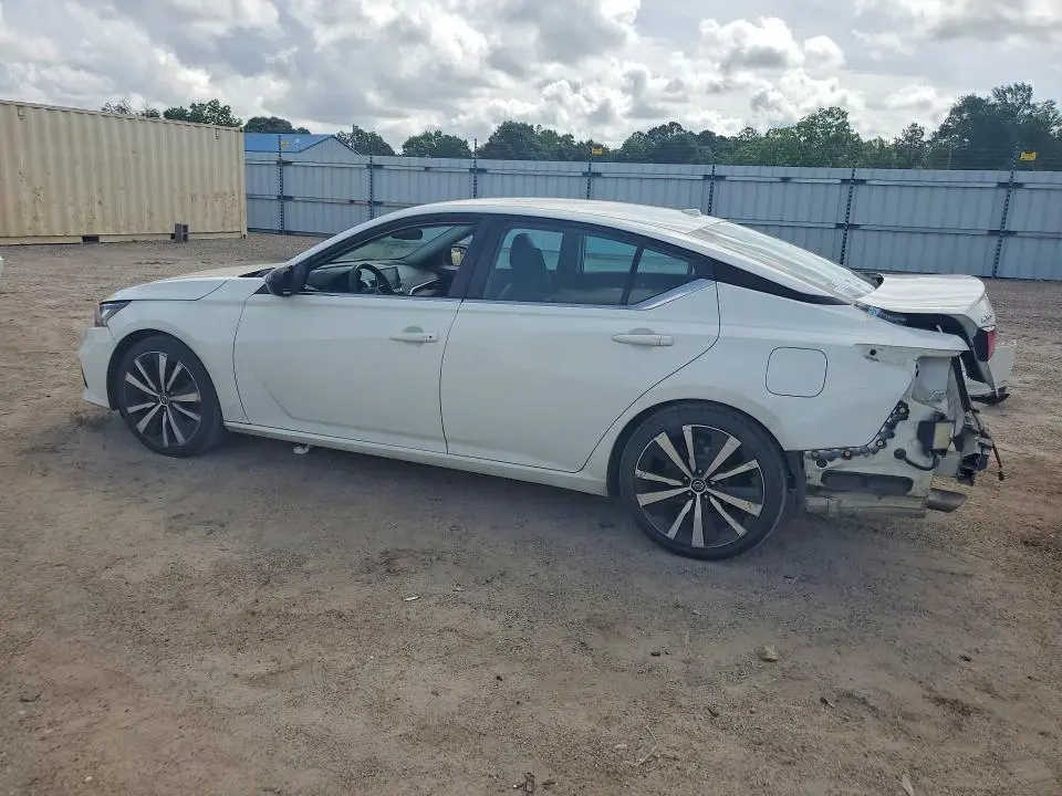 2021 NISSAN ALTIMA SR  