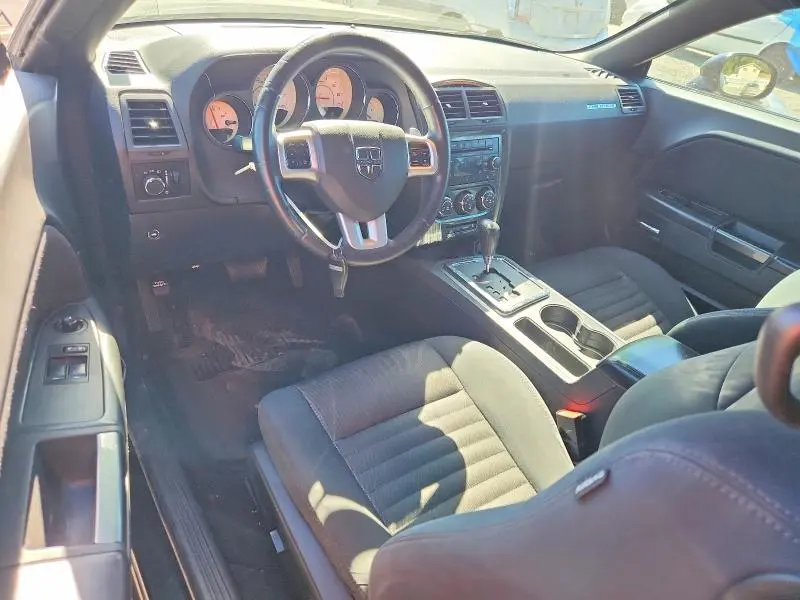 2014 DODGE CHALLENGER SXT  