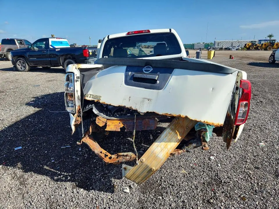 2019 NISSAN FRONTIER S  