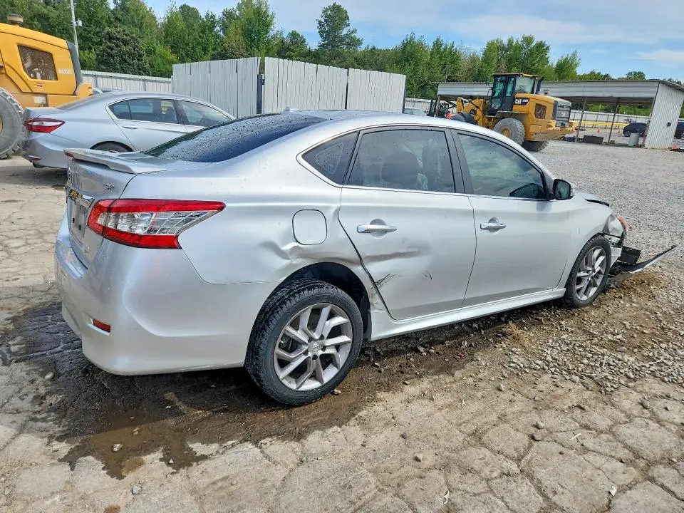 2015 NISSAN SENTRA SR  