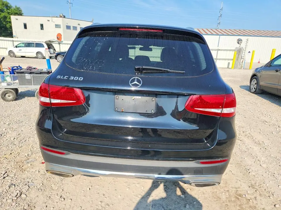 2016 MERCEDES-BENZ GLC 300  