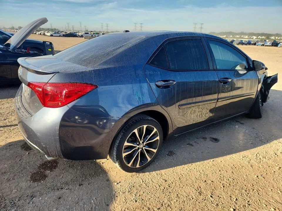 2017 TOYOTA COROLLA SE  