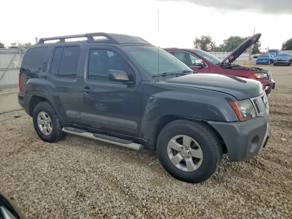 2013 NISSAN XTERRA X  