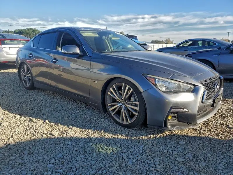 2018 INFINITI Q50 LUXE  