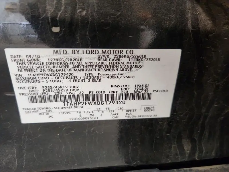2011 FORD TAURUS LIMITED  