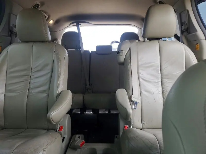 2011 TOYOTA SIENNA XLE 8-PASSENGER  