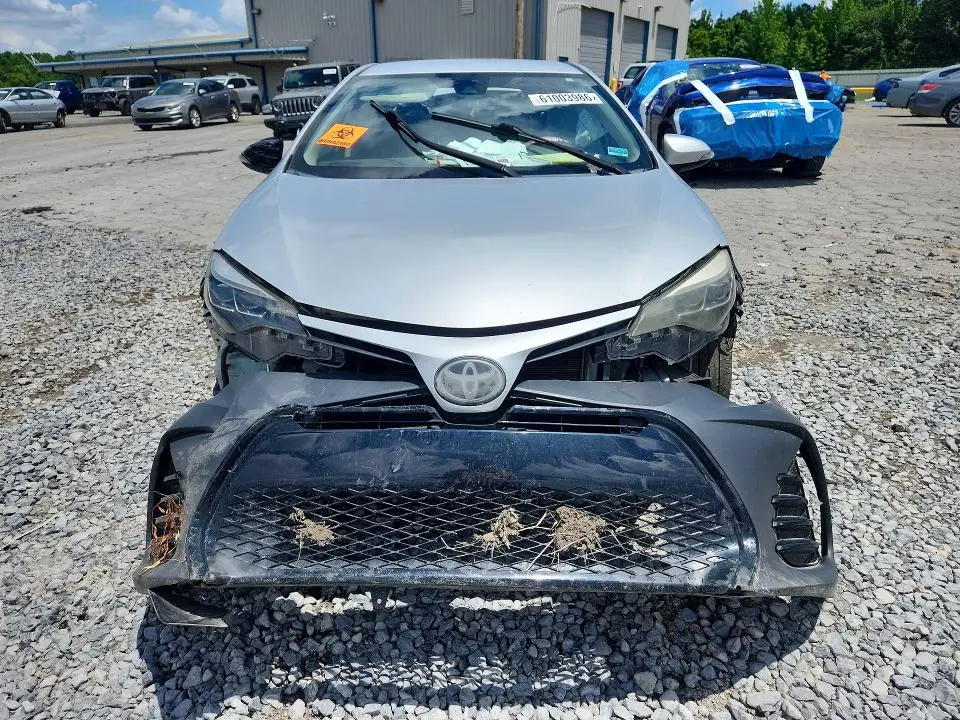 2017 TOYOTA COROLLA SE  