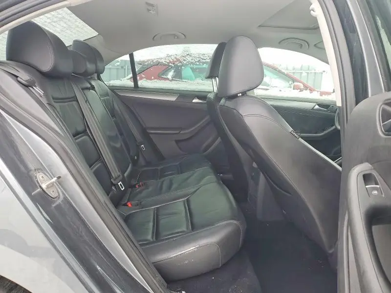 2016 VOLKSWAGEN JETTA SEL  