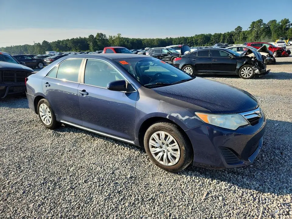 2014 TOYOTA CAMRY LE  