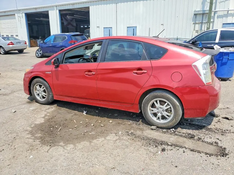 2010 TOYOTA PRIUS III  