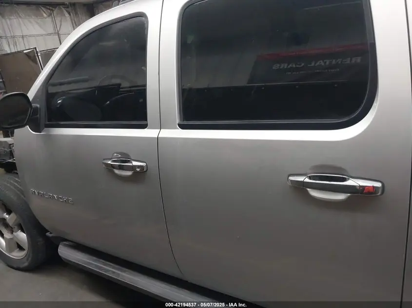 2013 CHEVROLET AVALANCHE LT