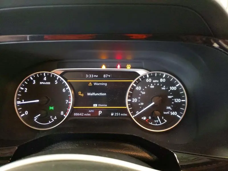 2024 NISSAN PATHFINDER SV  