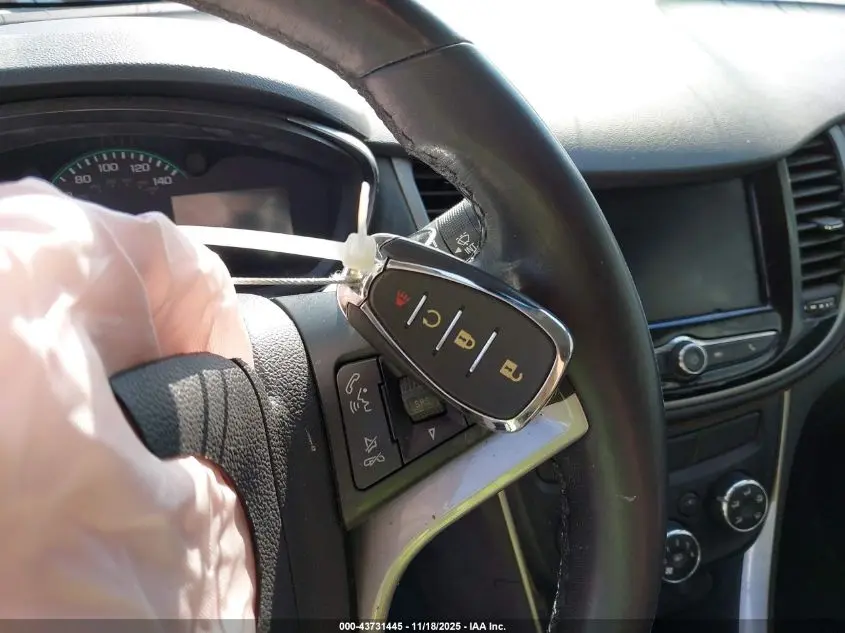 2020 CHEVROLET TRAX FWD LT