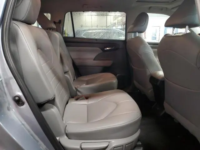 2023 TOYOTA HIGHLANDER HYBRID XLE  